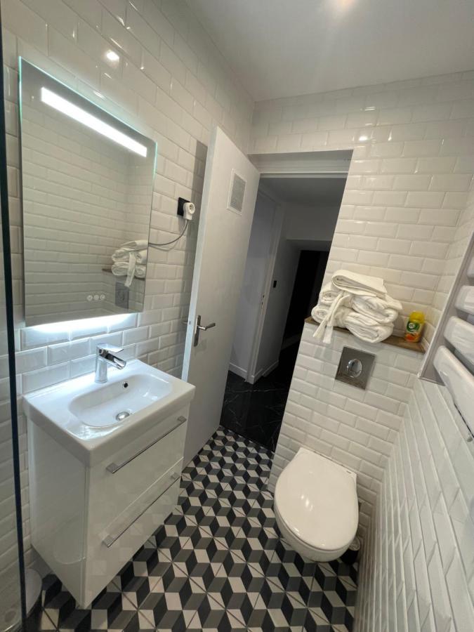 Appartement Hors Du Commun Avec Son Jacuzzi Salies-de-Bearn Exterior photo