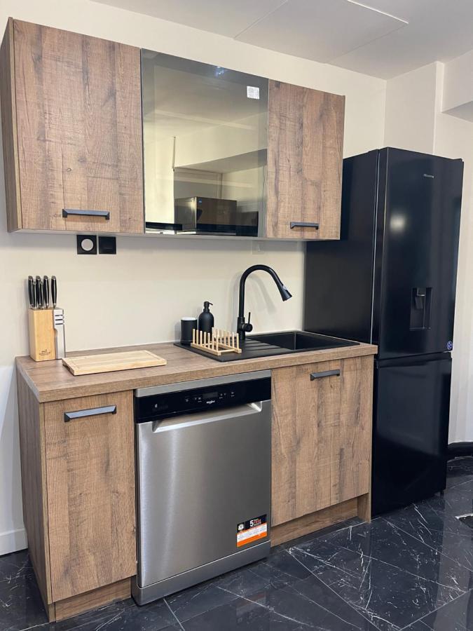 Appartement Hors Du Commun Avec Son Jacuzzi Salies-de-Bearn Exterior photo